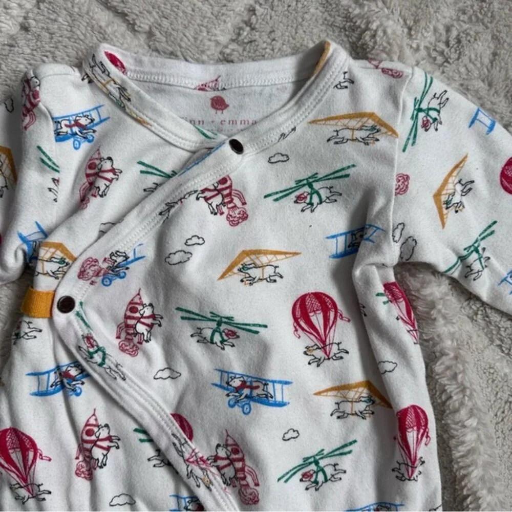 Finn + Emma | When Pigs Fly Front Button Footie | Size 9-12 months